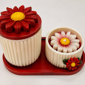 Candle Red Daisy Candle & Tray Set